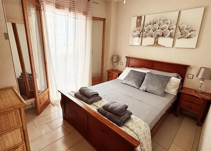 Apartamentos Rosi - 5-10 Minute Walk To La Zenia Beach, Sea View, Beach Bar, Cliff Walk, Shops, Paddys Point, Cabo Roig - Free Fast Fibre Optic Broadband, Free Parking, Tassimo Coffee Machine, Tv Firestick Compatible